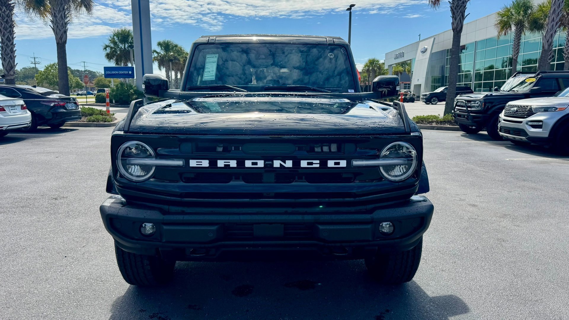 2025 Ford Bronco Outer Banks photo 11