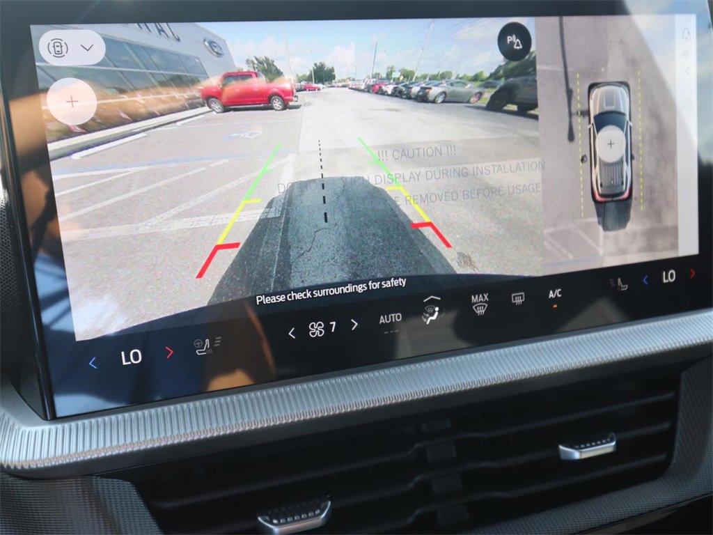 2025 Ford Explorer ST-Line photo 2