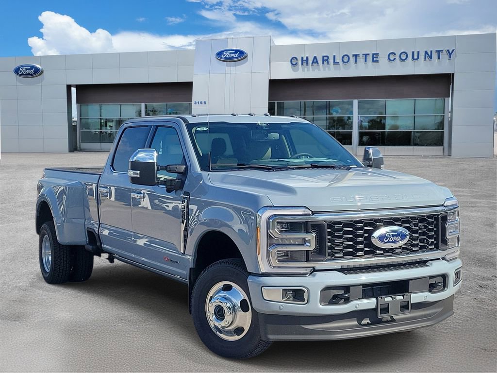 2026 Ford F-350 Platinum 4x4 Crew Cab 8' Box DRW's photo