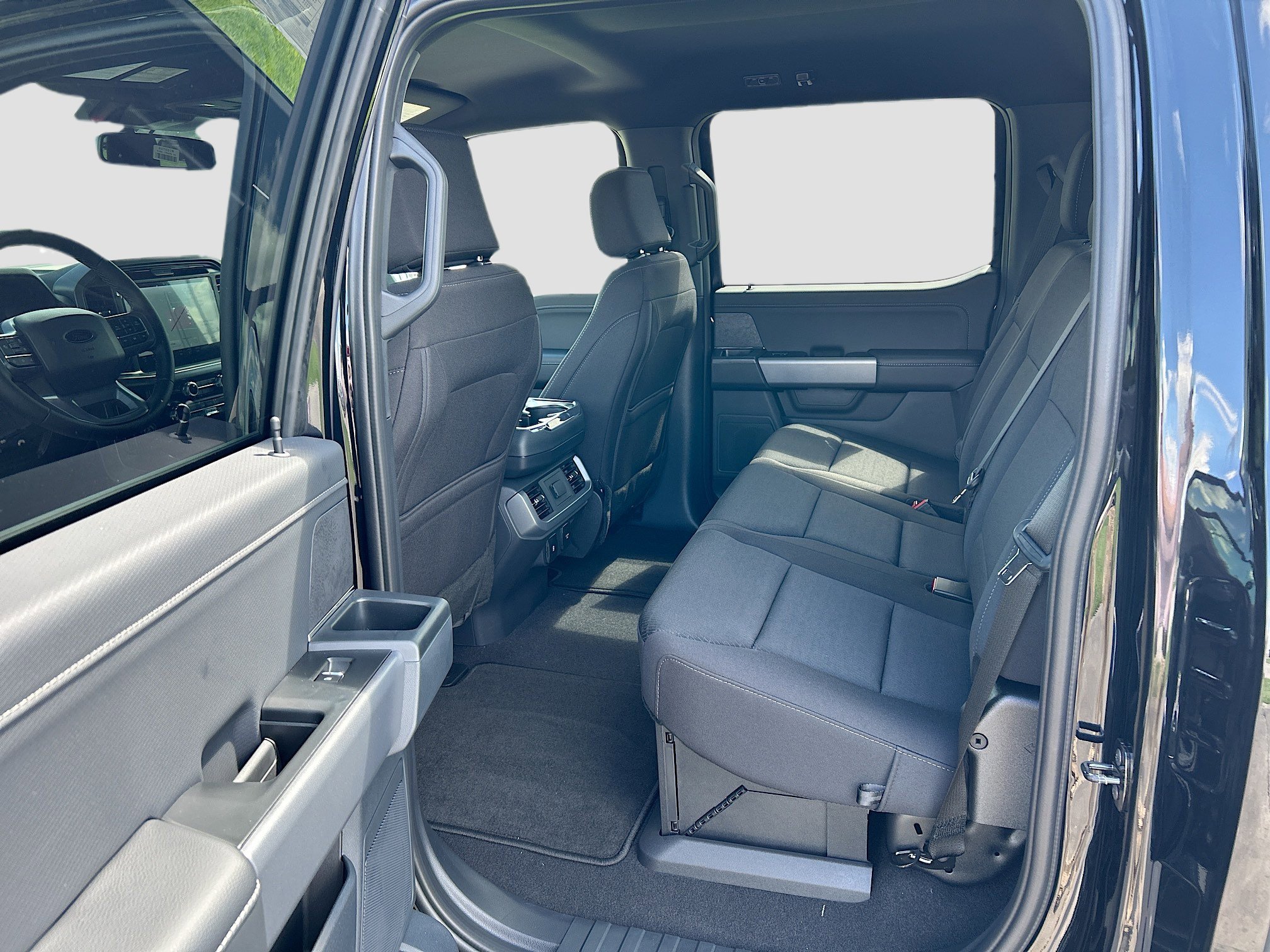 2025 Ford F-150 XLT photo 17