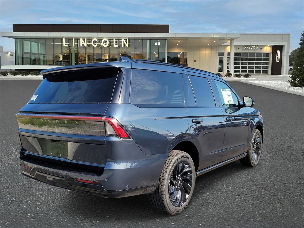 2025 Lincoln Navigator Reserve photo 4