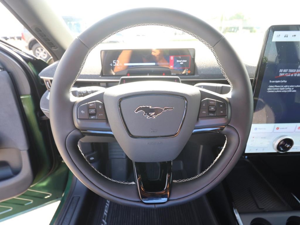 2025 Ford Mustang Mach-E GT - Photo 19