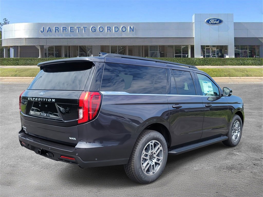 2025 Ford Expedition MAX photo 3