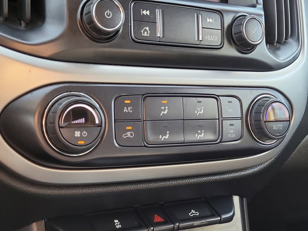 2022 Chevrolet Colorado LT photo 19