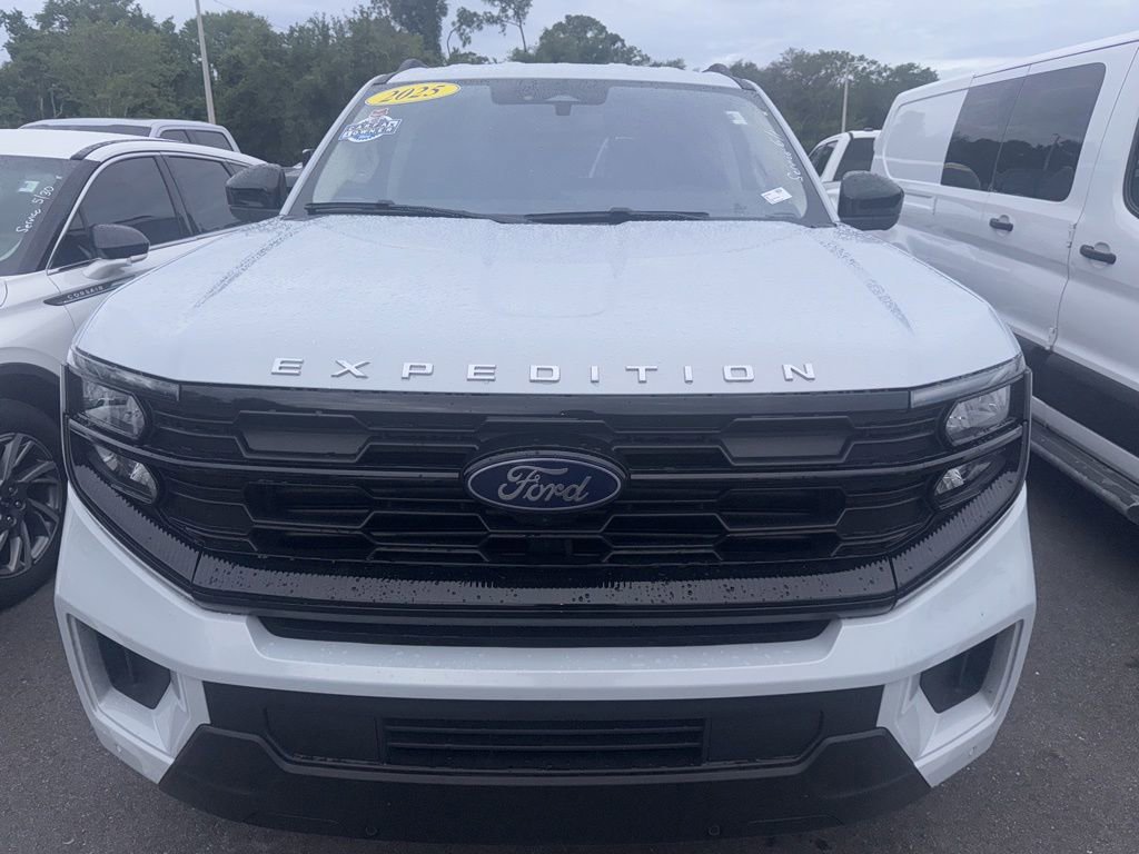 2025 Ford Expedition Active MAX's photo
