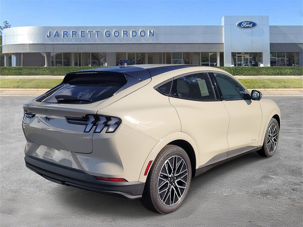 2025 Ford Mustang Mach-E Premium photo 3