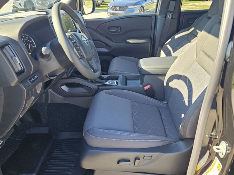 2026 Nissan Frontier SV - Photo 7
