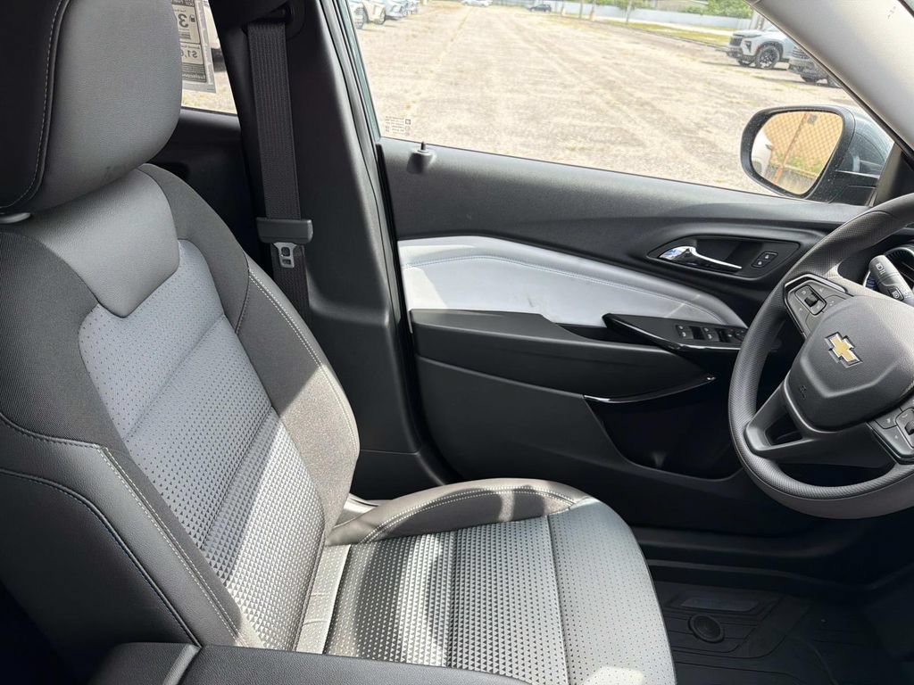 2026 Chevrolet Trax LT - Photo 11