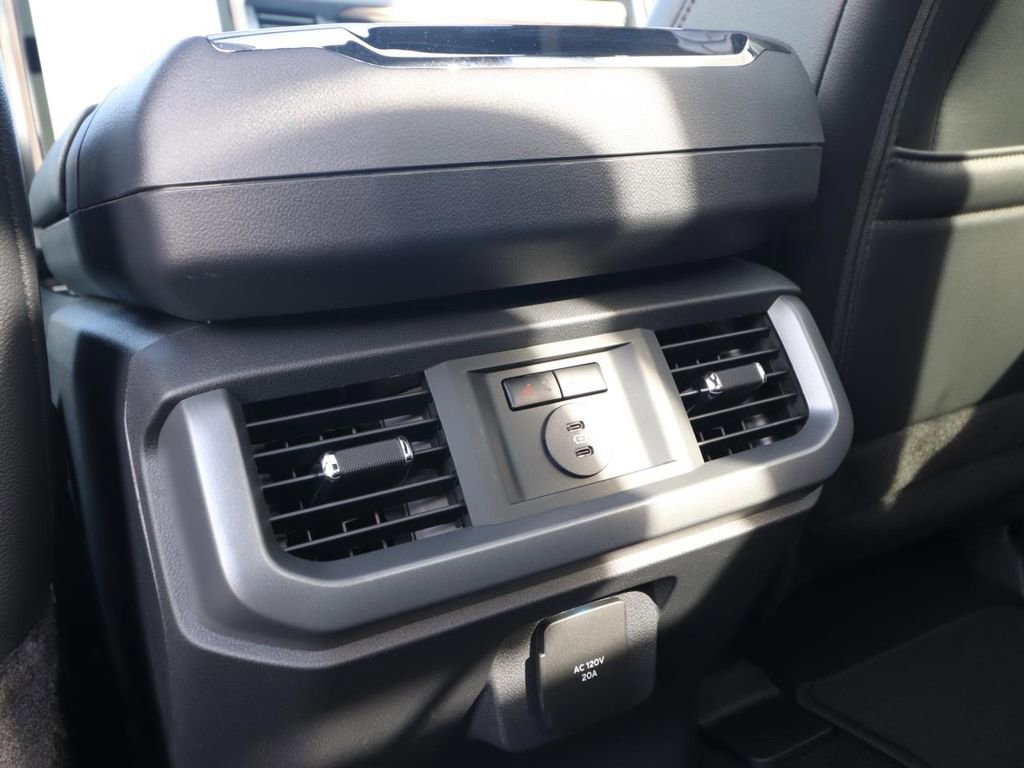 2025 Ford F-150 Lightning Lariat - Photo 14