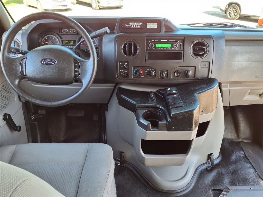 2016 Ford E-Series Cutaway Base - Photo 24