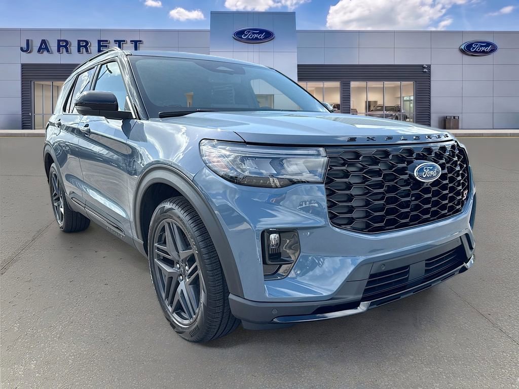 2026 Ford Explorer ST 4WD's photo