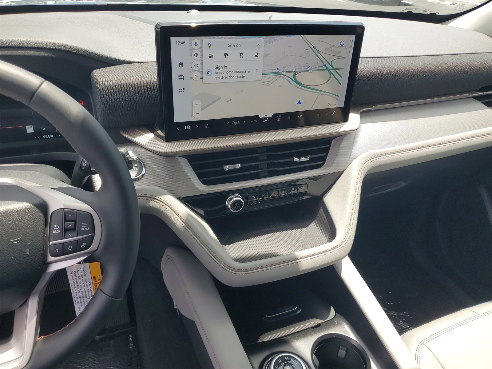 2025 Ford Explorer photo 20