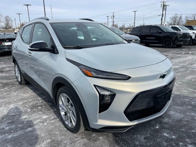 Used 2023 Chevrolet Bolt EUV LT with VIN 1G1FY6S01P4143196 for sale in Burlington, NJ