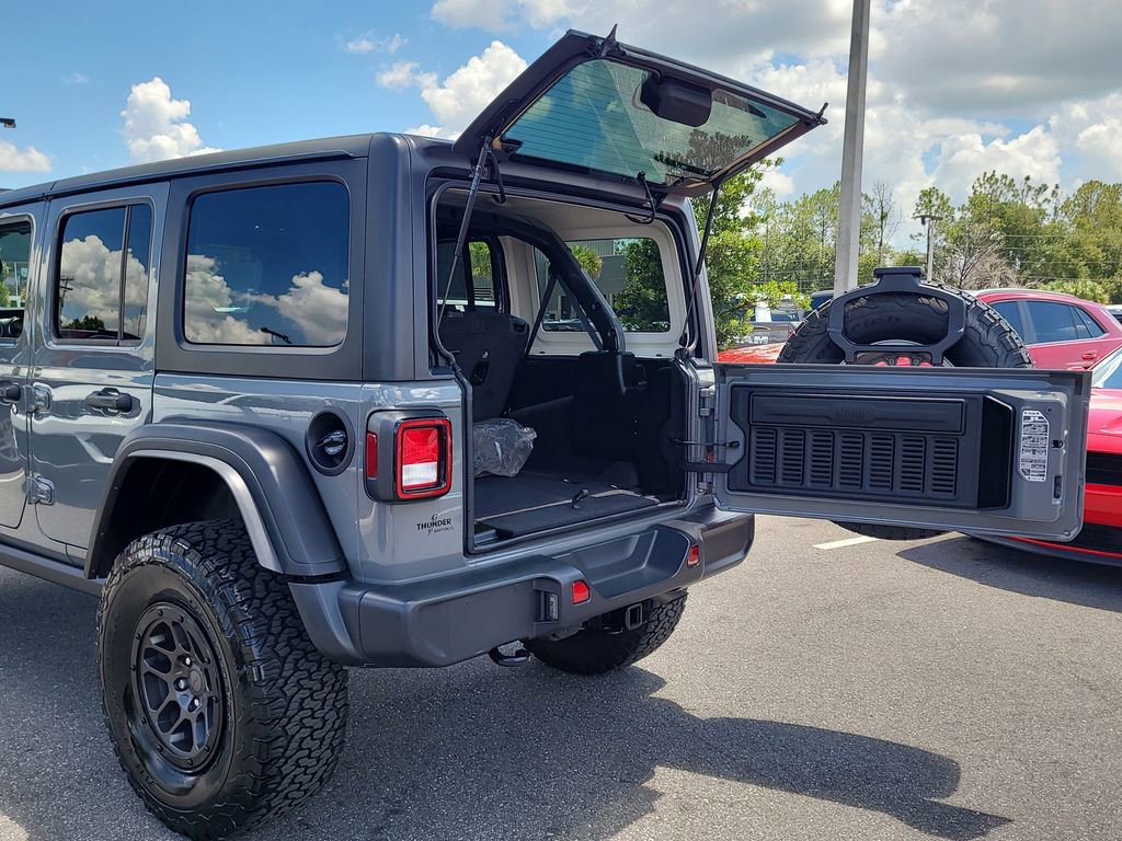 2023 Jeep Wrangler Willys photo 5