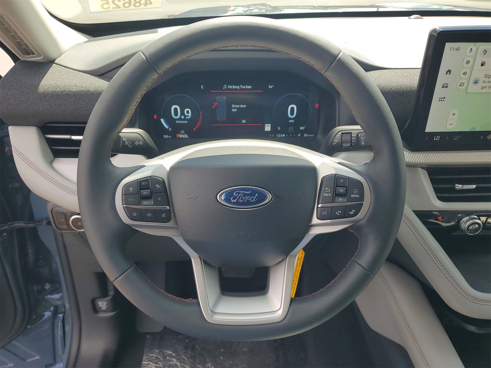 2025 Ford Explorer photo 15