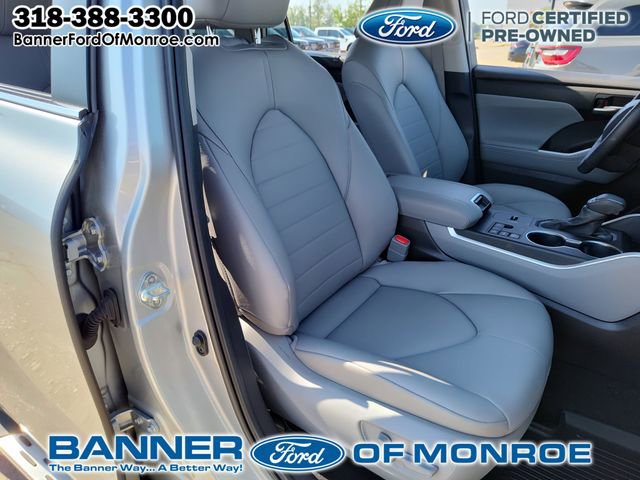 2024 Toyota Highlander LE photo 20