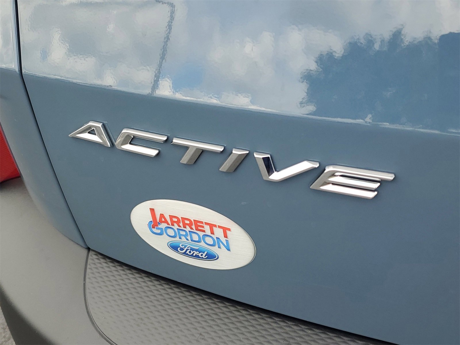 2025 Ford Escape Active photo 2