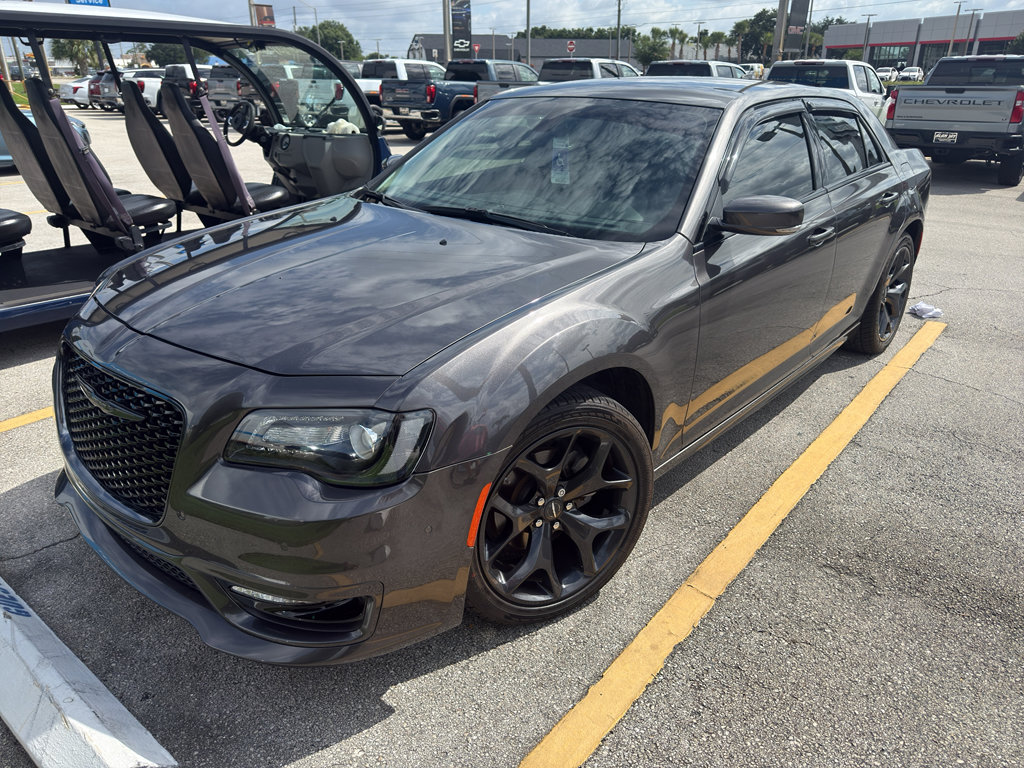 2023 Chrysler 300 Touring L RWD's photo
