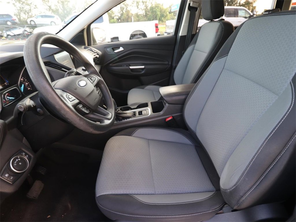 2019 Ford Escape SE photo 2