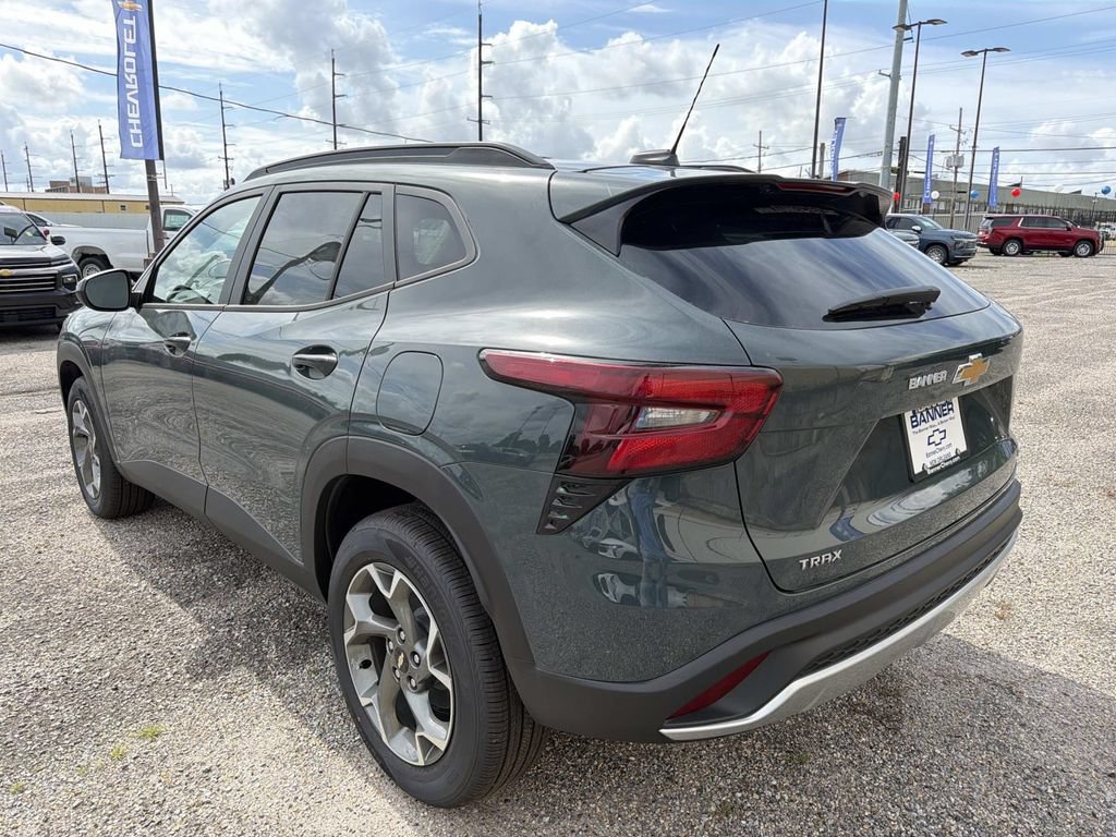 2026 Chevrolet Trax LT - Photo 6