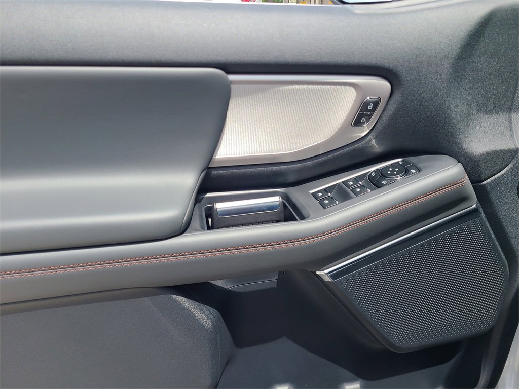 2025 Ford Expedition MAX photo 16
