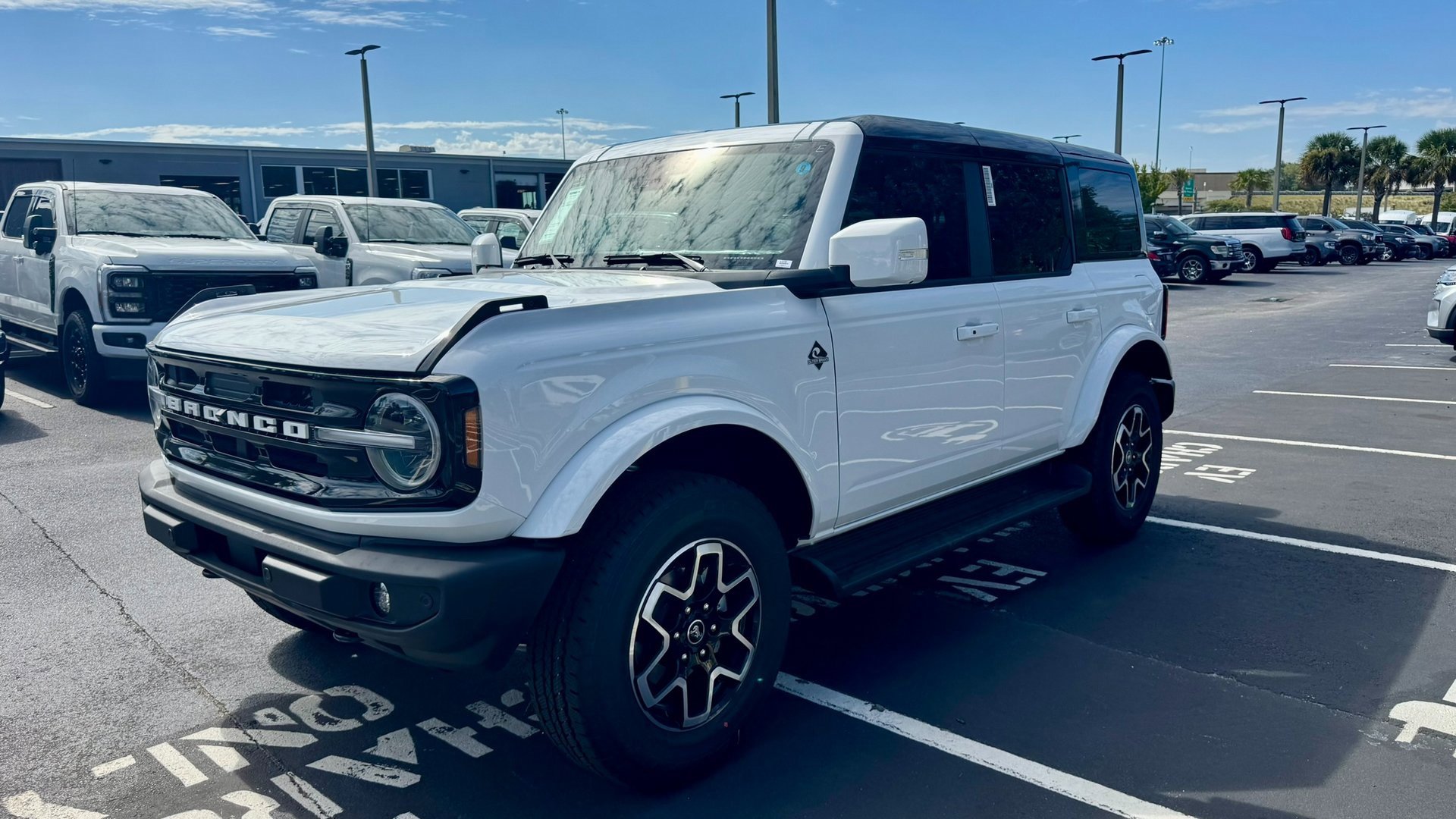 2025 Ford Bronco Outer Banks photo 11