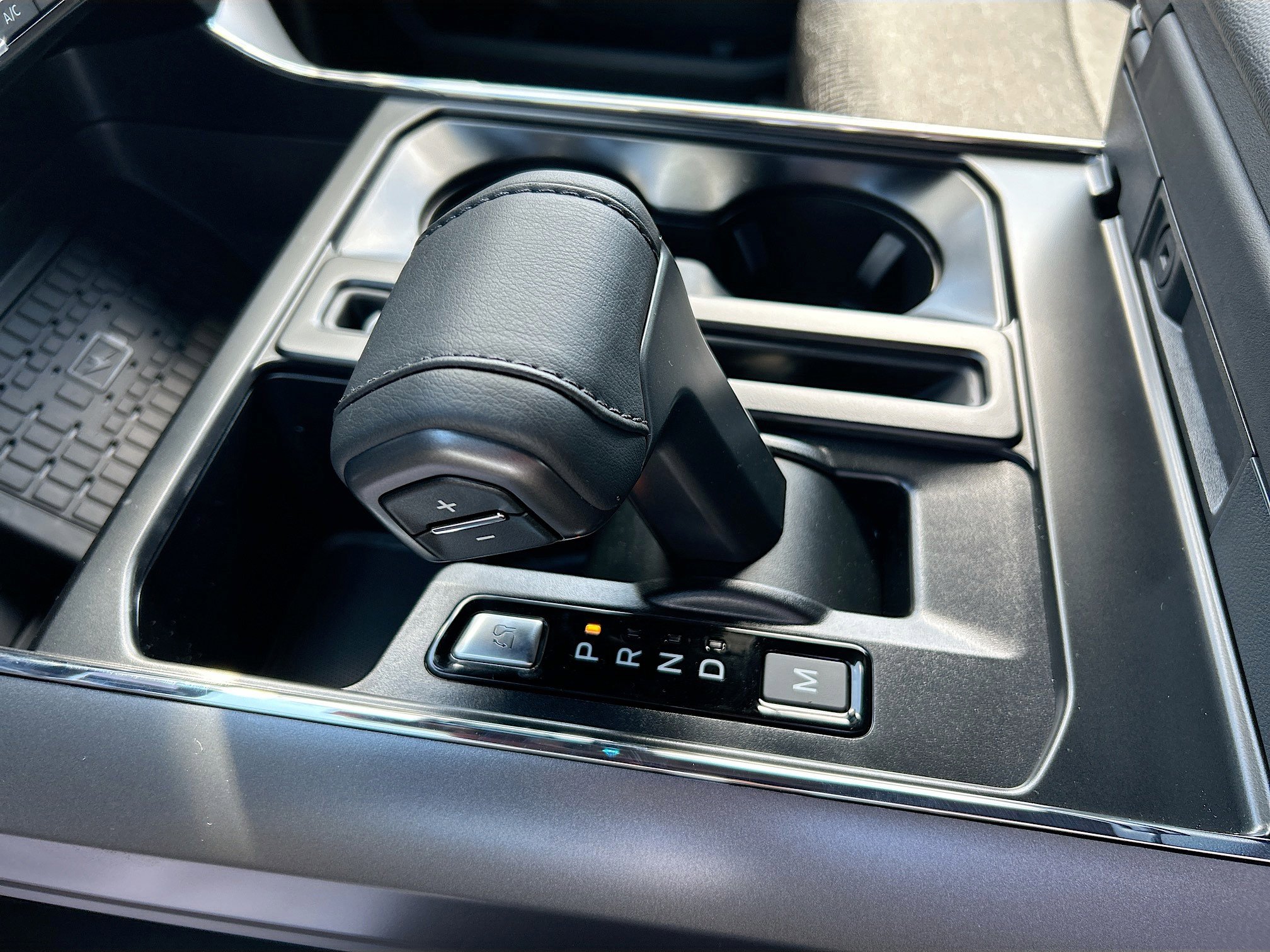2025 Ford F-150 XLT photo 12