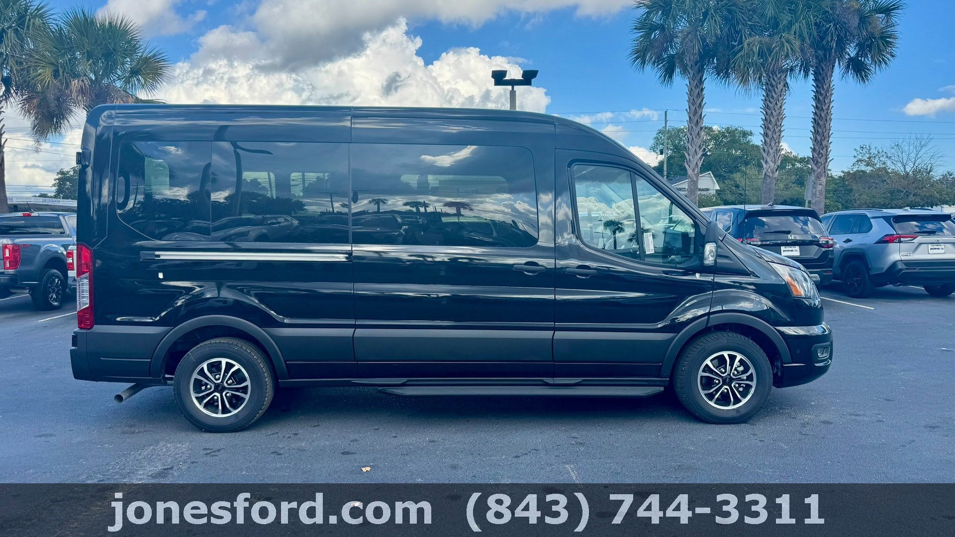 2025 Ford Transit XLT photo 2