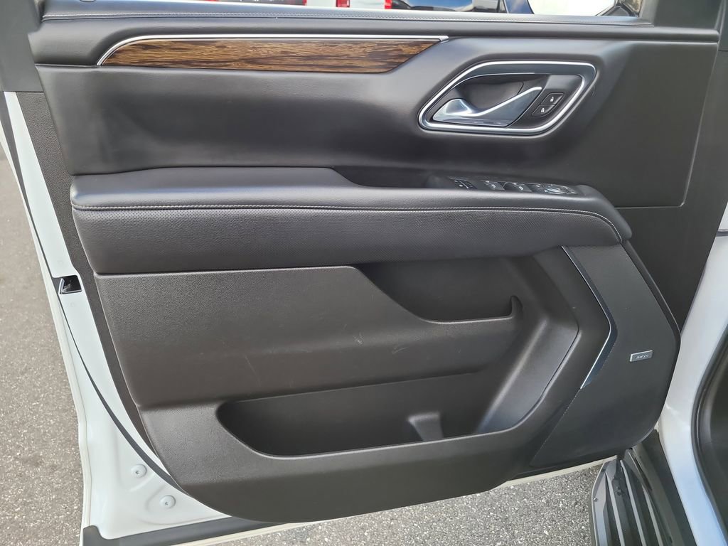 2021 Chevrolet Suburban Premier photo 15