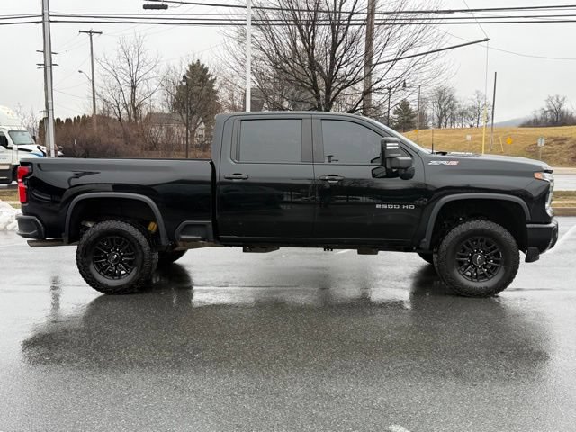 2024 Chevrolet Silverado 2500HD ZR2 - Photo 8