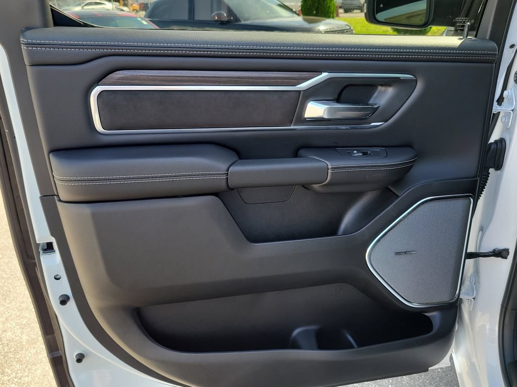 2026 RAM 1500 Laramie - Photo 9