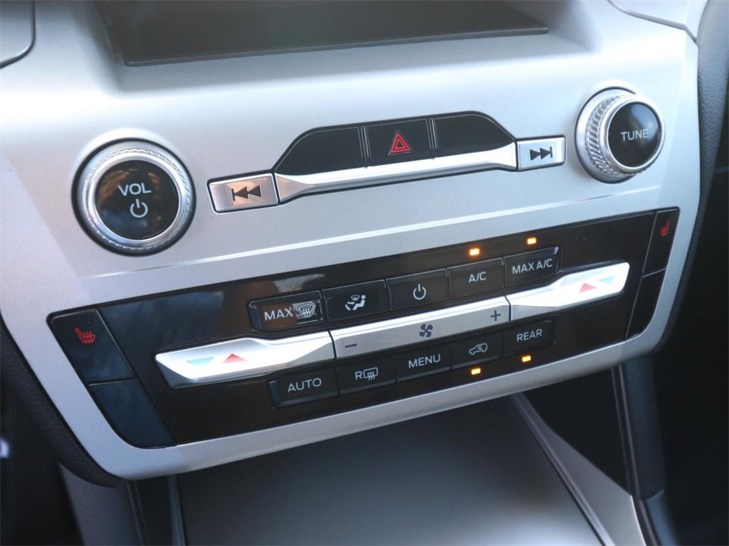 2022 Ford Explorer XLT photo 17