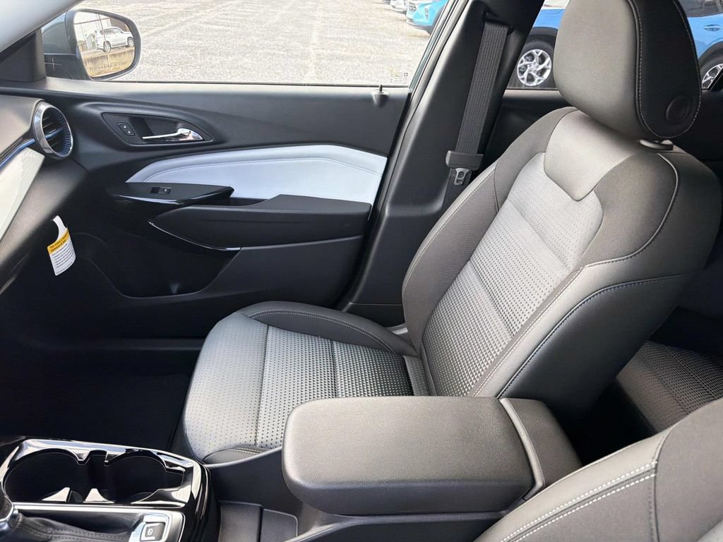 2026 Chevrolet Trax LT - Photo 16