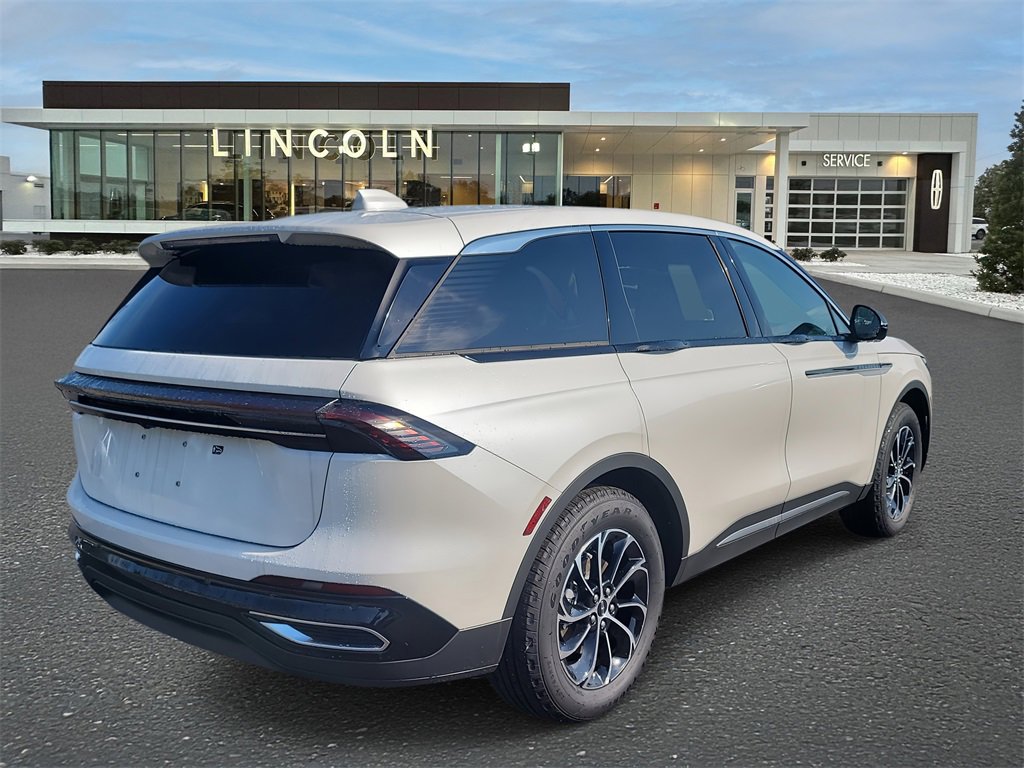 2025 Lincoln Nautilus Premiere photo 3