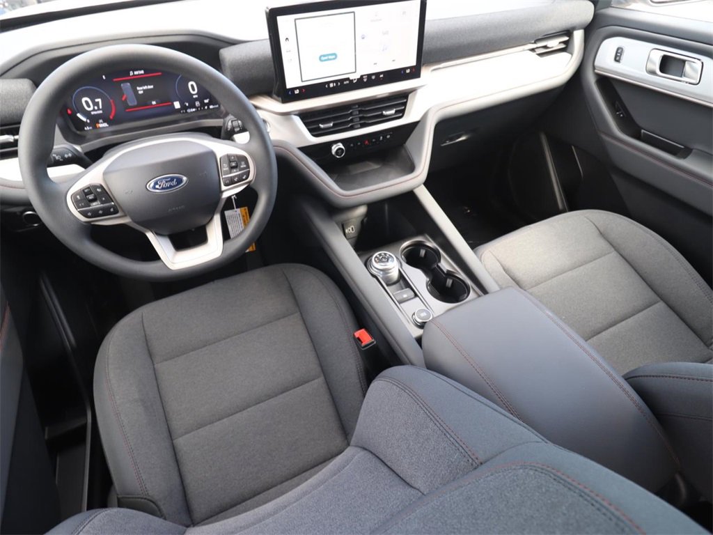 2026 Ford Explorer photo 4