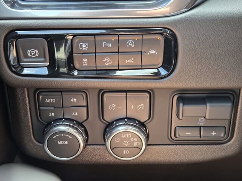 2026 GMC Yukon XL Elevation - Photo 22