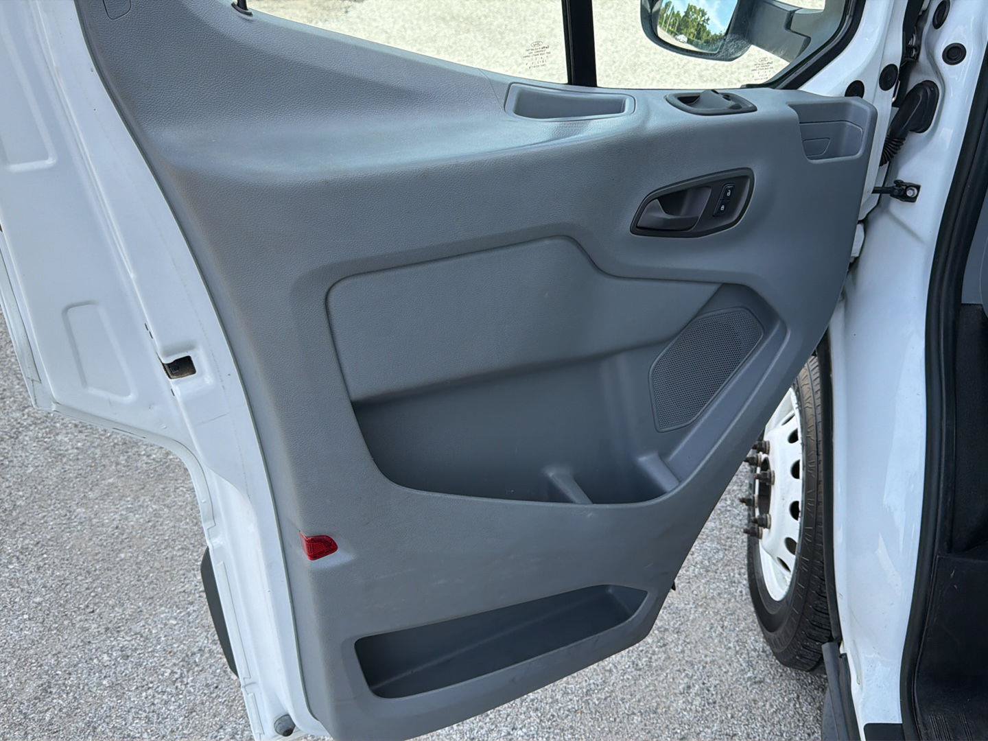 2018 Ford Transit Cutaway Base - Photo 19