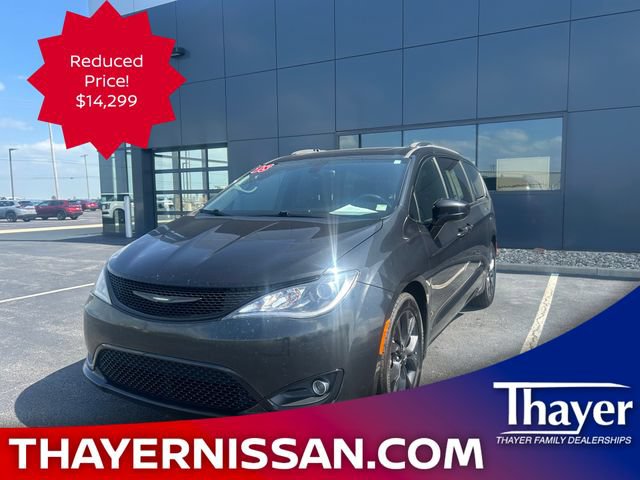 Used 2018 Chrysler Pacifica Touring L Plus with VIN 2C4RC1EG8JR333435 for sale in Bowling Green, OH