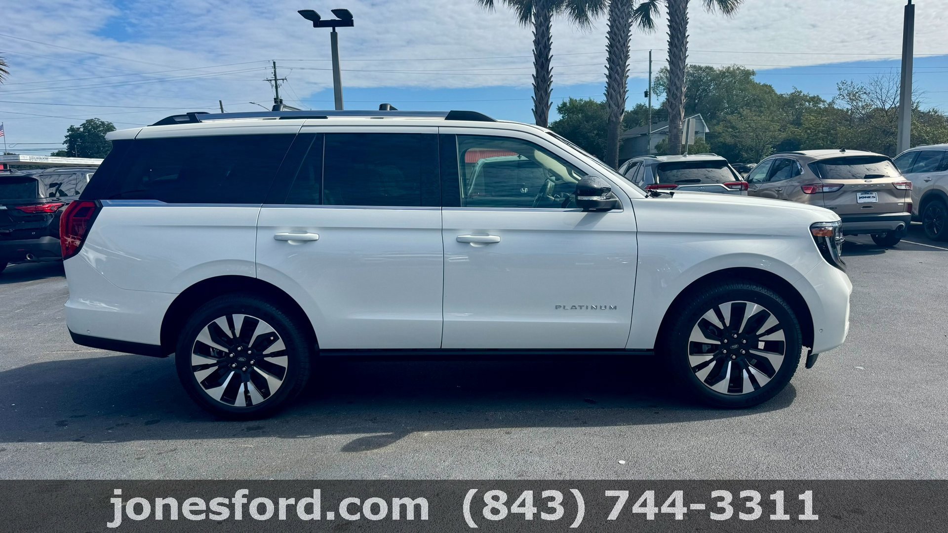 2025 Ford Expedition Platinum photo 2