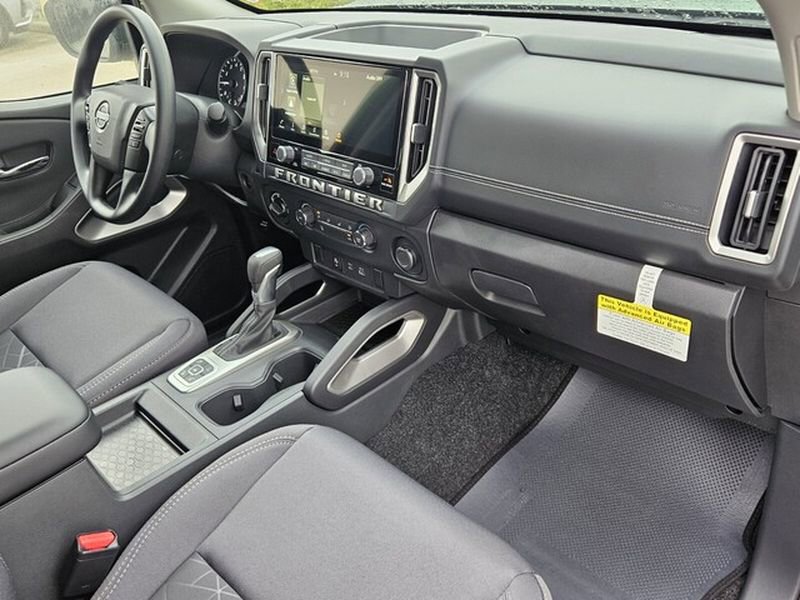 2026 Nissan Frontier SV - Photo 14