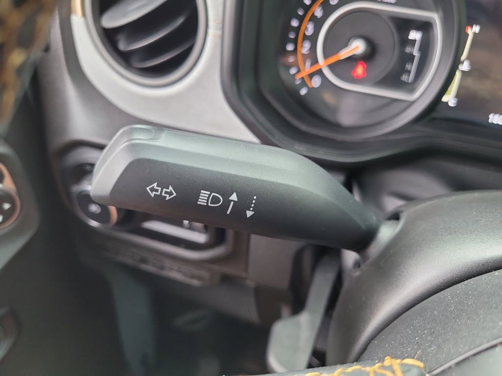 2024 Jeep Wrangler Sport S photo 27