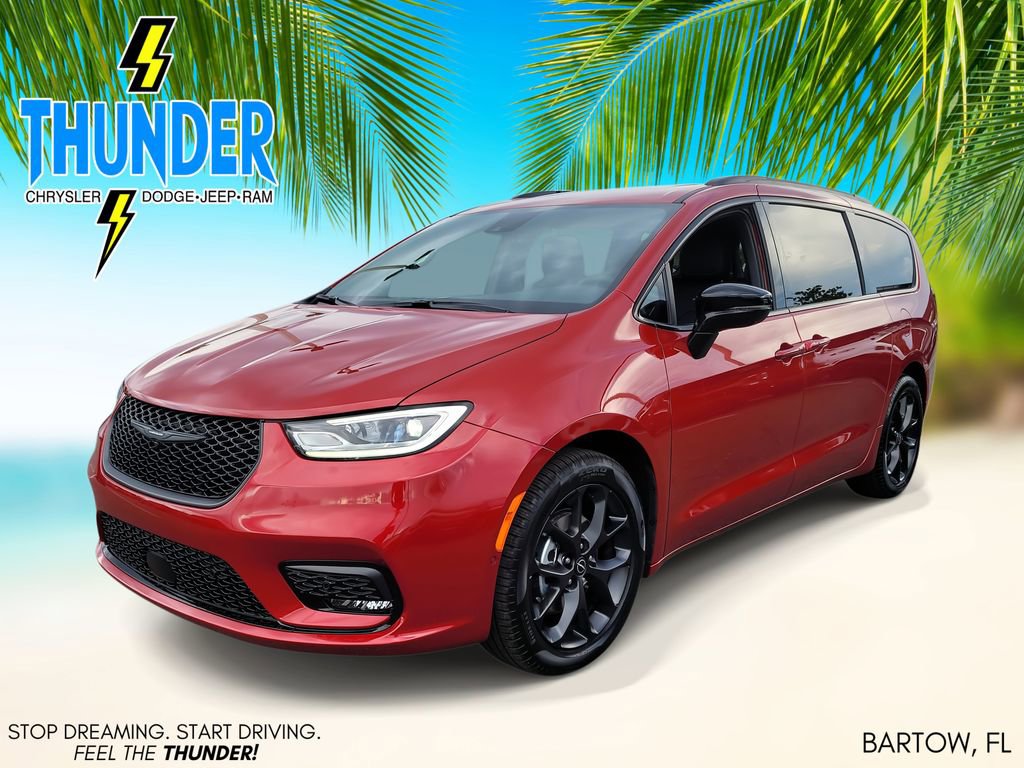 2026 Chrysler Pacifica Limited photo 2