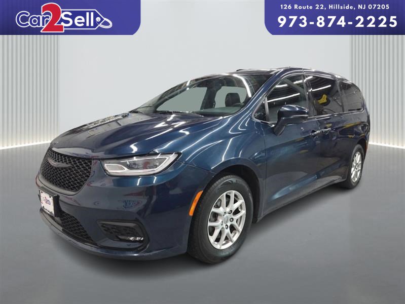 2022 Chrysler Pacifica Touring L's photo