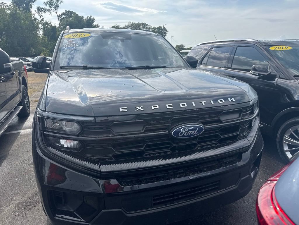 2025 Ford Expedition Active MAX 4x4's photo