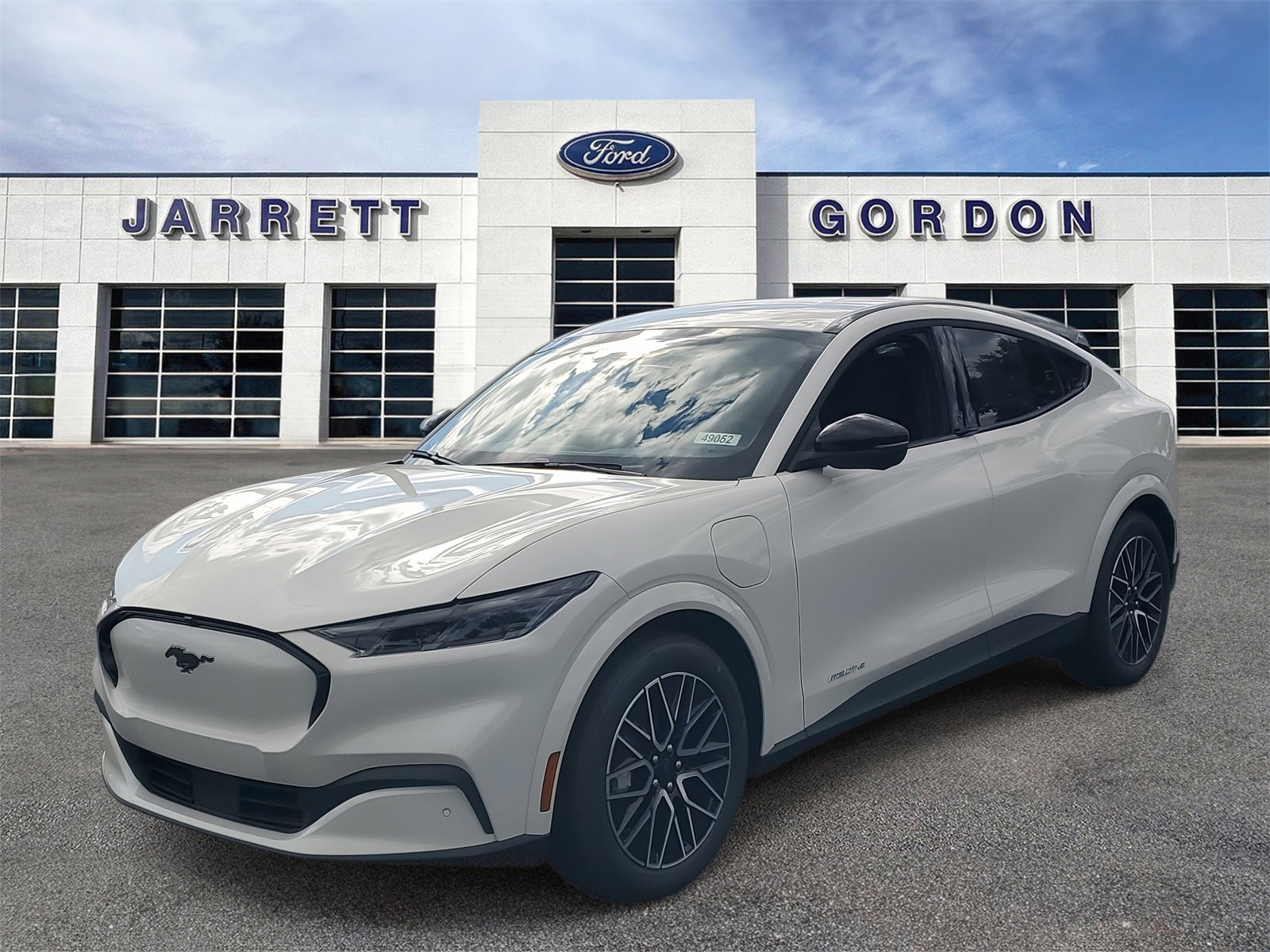 2025 Ford Mustang Mach-E Premium photo 2