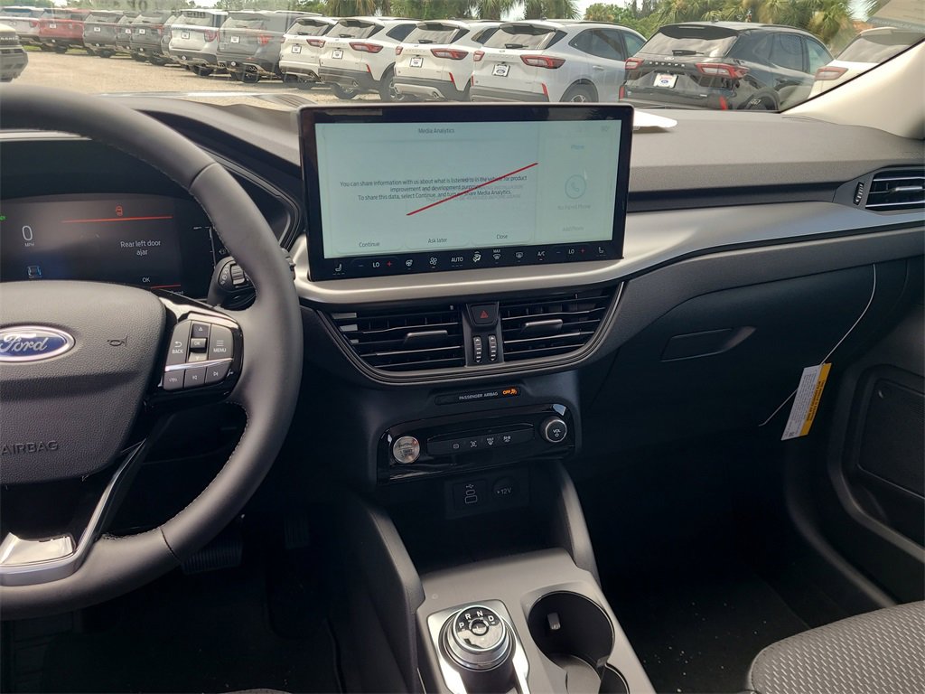 2025 Ford Escape Plug-In Hybrid photo 14