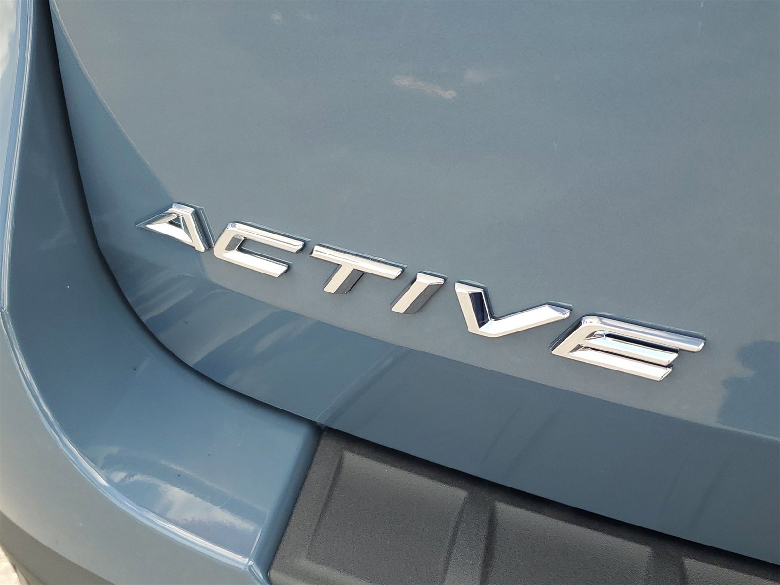 2025 Ford Explorer photo 3