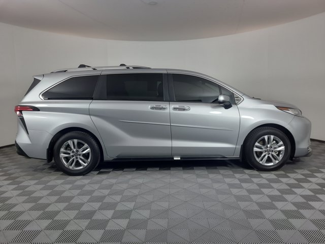 Used 2022 Toyota Sienna Limited with VIN 5TDZRKEC4NS097042 for sale in Brighton, CO