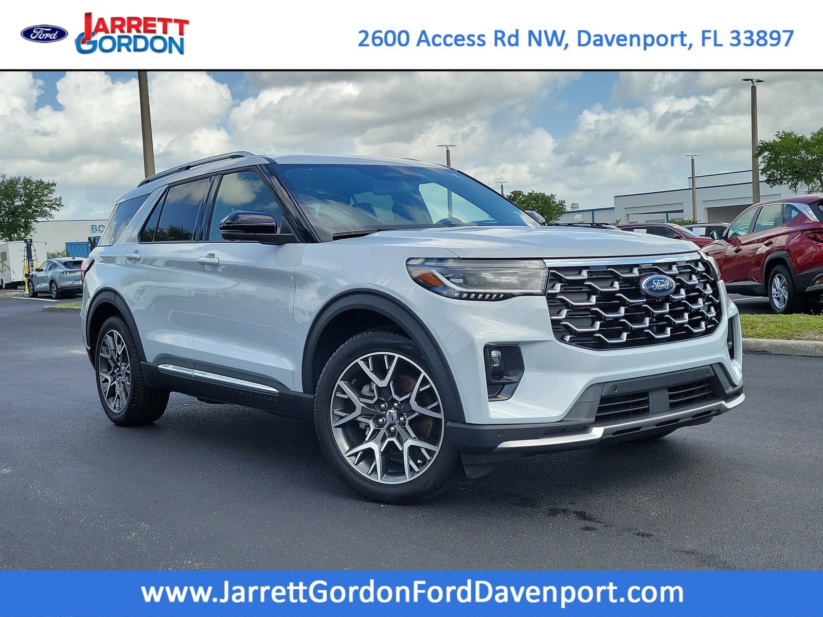 2025 Ford Explorer Platinum (PL535)'s photo