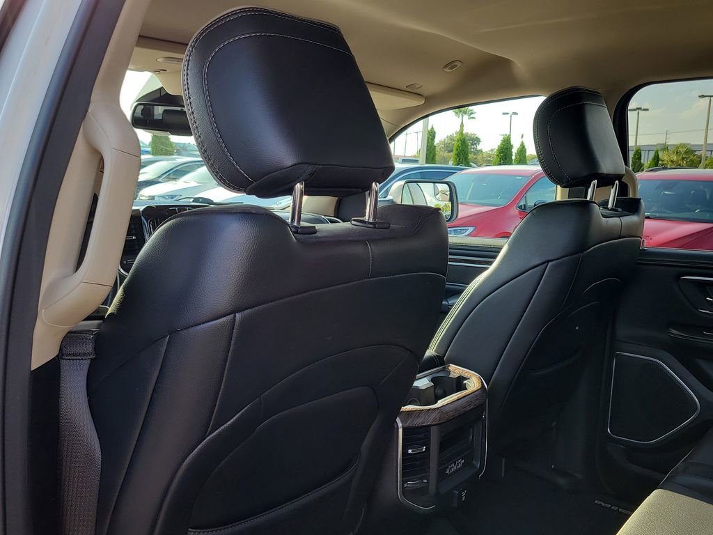 2020 Ram 1500 Laramie photo 8